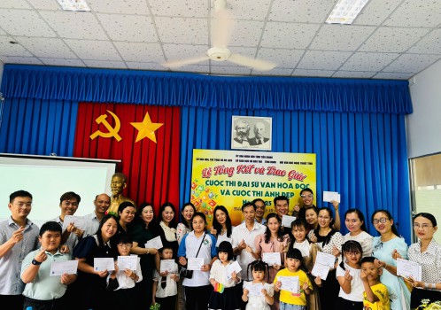 Lễ trao giải Cuộc thi ảnh đẹp với chủ đề  “Gia đình đọc sách gắn kết yêu thương” năm 2025